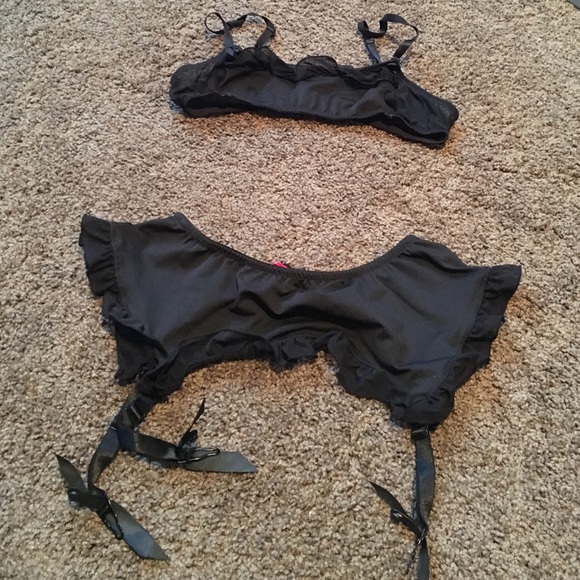 065 Electric lingerie