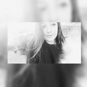 Meet your Posher, Desiree