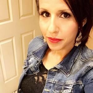 Meet your Posher, Cassandra