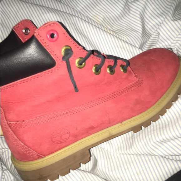 Red timberlands - Picture 3 of 3