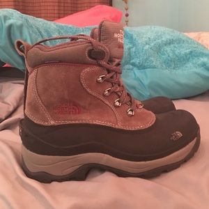 The North Face Chilkat boot - size 9