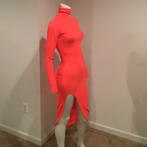 ❗️1 LEFT | Mock Neck Midi Dress - Picture 3 of 5