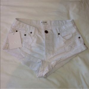 white one teaspoon bandit shorts