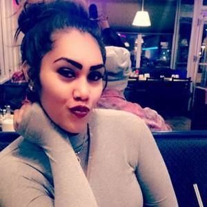 Meet your Posher, Julia