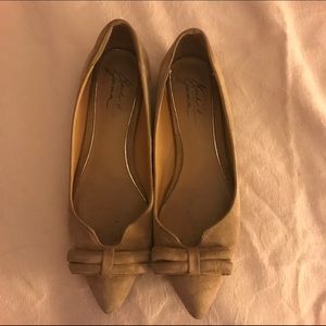Mark & James Nude Suede Flats sz 9.5
