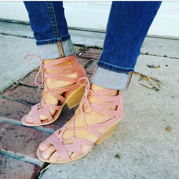 //The Vanessa// Mauve lace up open toe Sandal - Picture 3 of 5