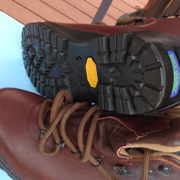 Boots - Picture 2 of 8