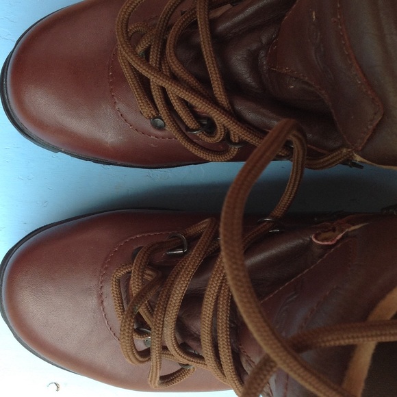 Boots - Picture 8 of 8