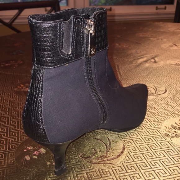 Donald Pliner ankle boots - Picture 2 of 4