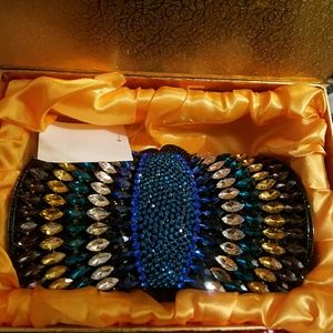 Multi crystal clutch