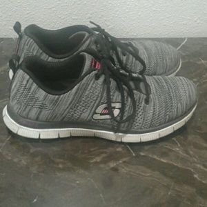 Skechers knit shoes