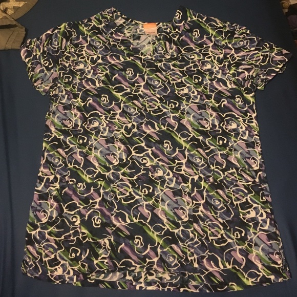 Rose scrub top
