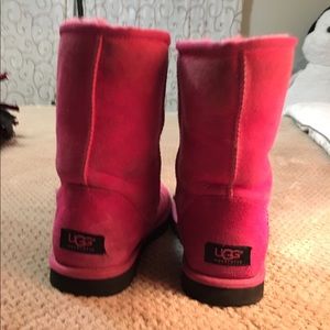 Bubbly Pink uggs! 💕NEW PICTURES