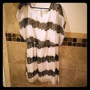 White and black lace print dress