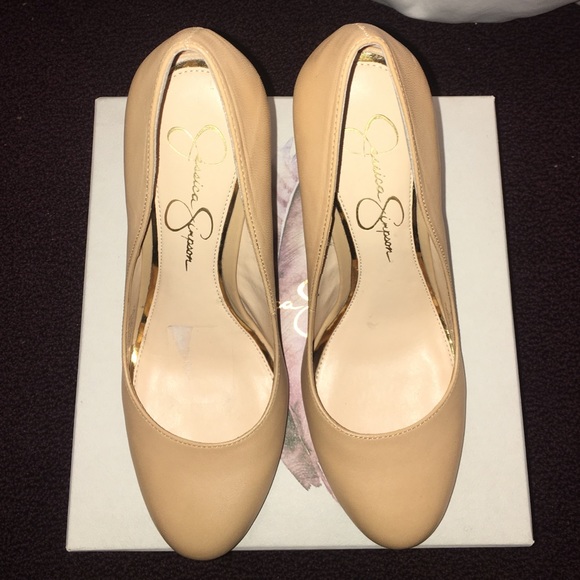 Jessica Simpson Nude heels