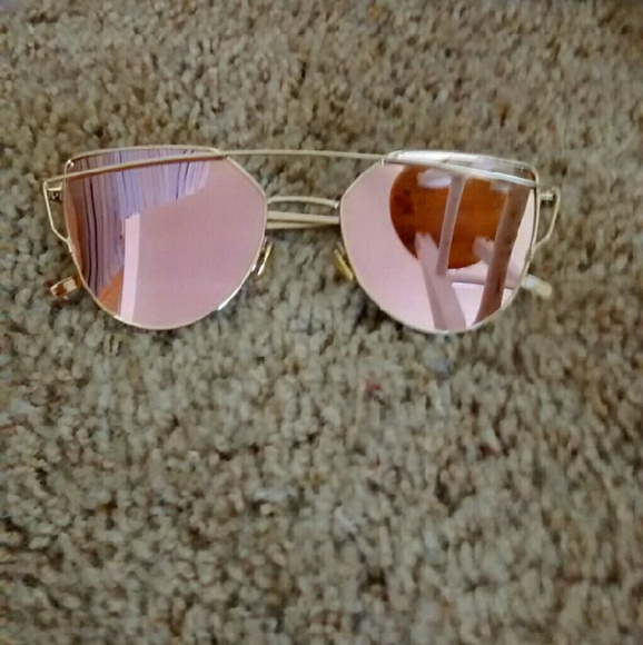Haley Sunglasses - Picture 2 of 2