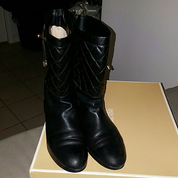MICHAEL Michael Kors Shoes - Michael kors gently used quilted leather boots