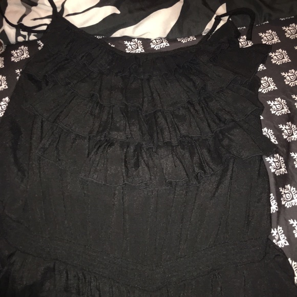 Black jumpers