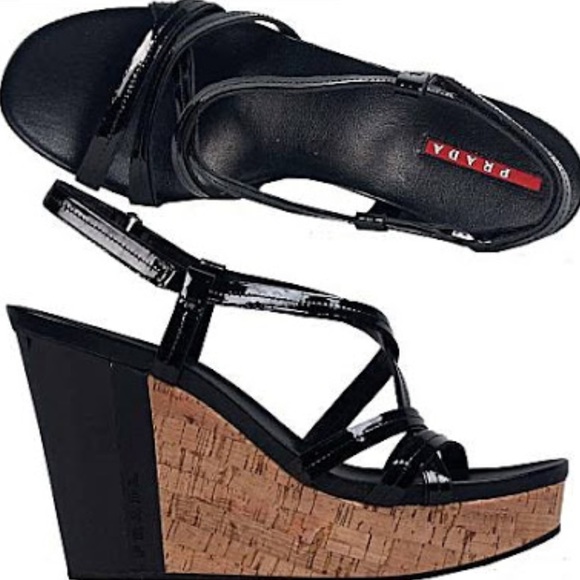 ❌SOLD❌🖤Prada Wedges🖤