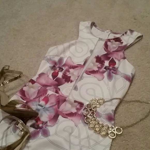 Flirt Orchid Floral Bodycon Dress View 2