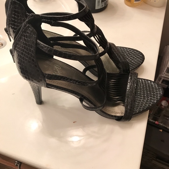 Sandals - Picture 3 of 3