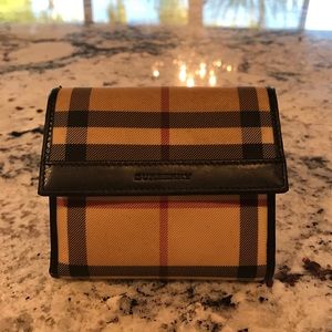 100% authentic signature Burberry wallet