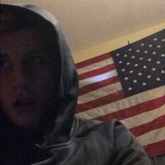 Meet your Posher, Alex - Picture 1 of 1