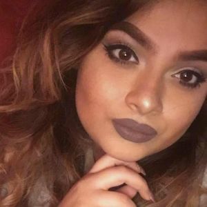 Meet your Posher, Mirella