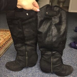 Black high boots with heel