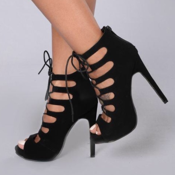 Fashion Nova Shoes - Tie up heels