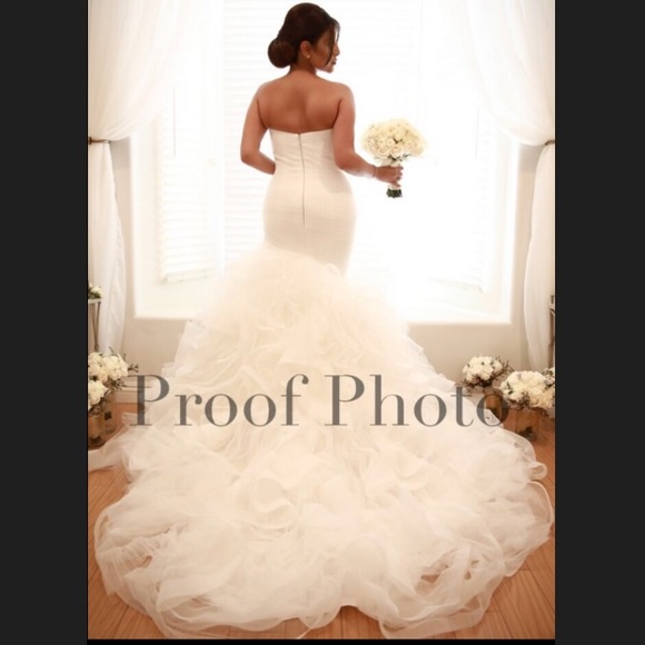 Wedding dress - Picture 2 of 4