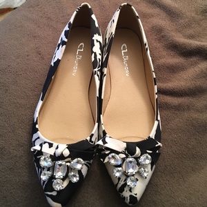 Chinese Laundry Black and White flats size 10