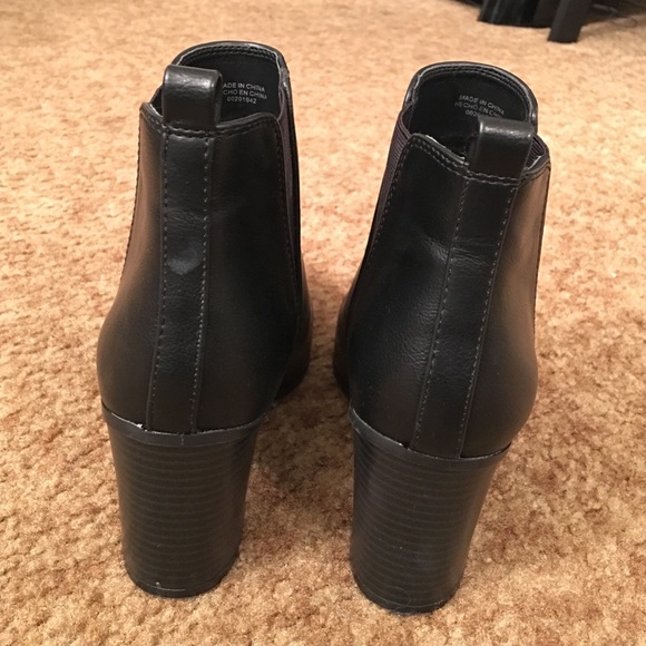 Forever 21 Black Booties - Picture 3 of 5