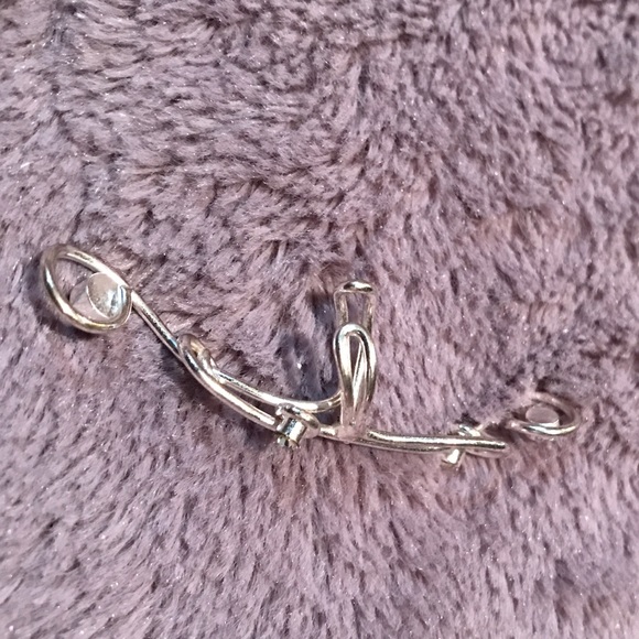 Ear cuff! - Picture 2 of 2