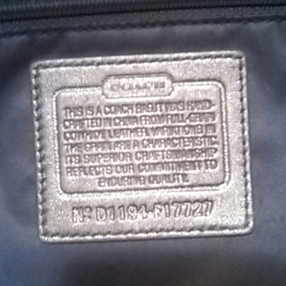 Purse - Picture 2 of 4