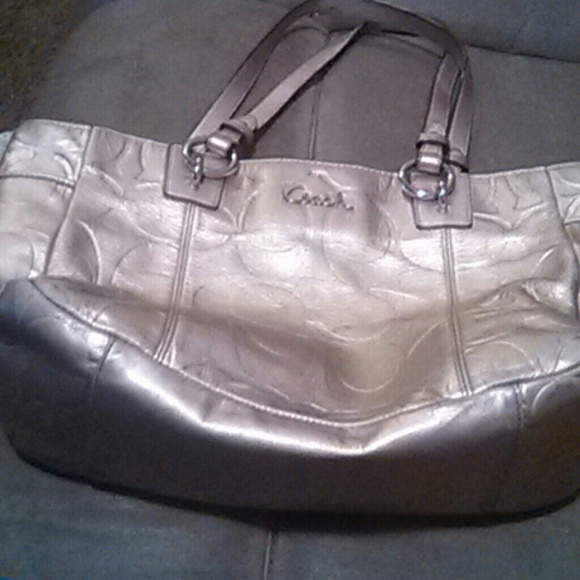Purse - Picture 3 of 4