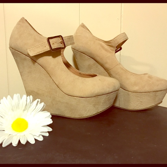 Tan suede platforms with strap