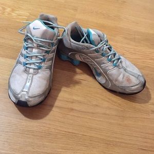 Nike Shox - Size 8