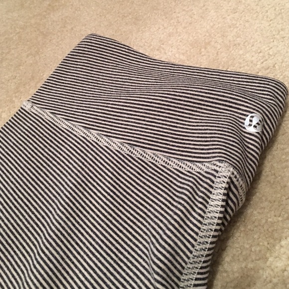 Lululemon wonder under crops