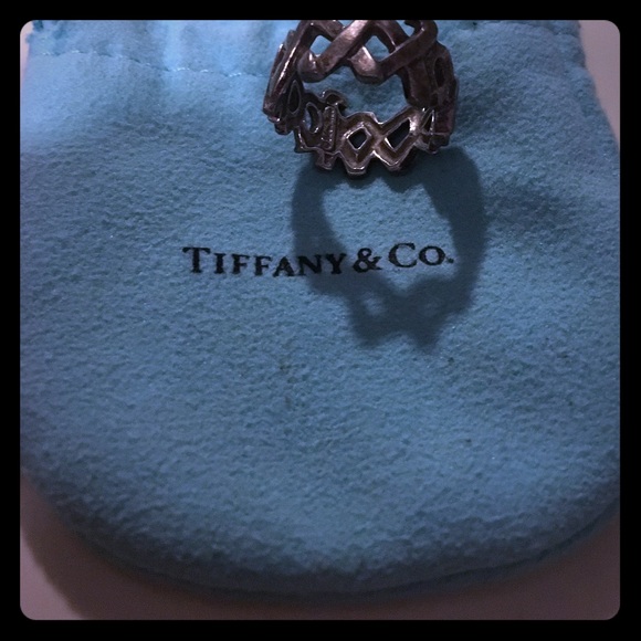 Tiffany's women's XO ring