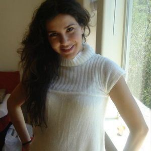 Meet your Posher, Leyla catherine