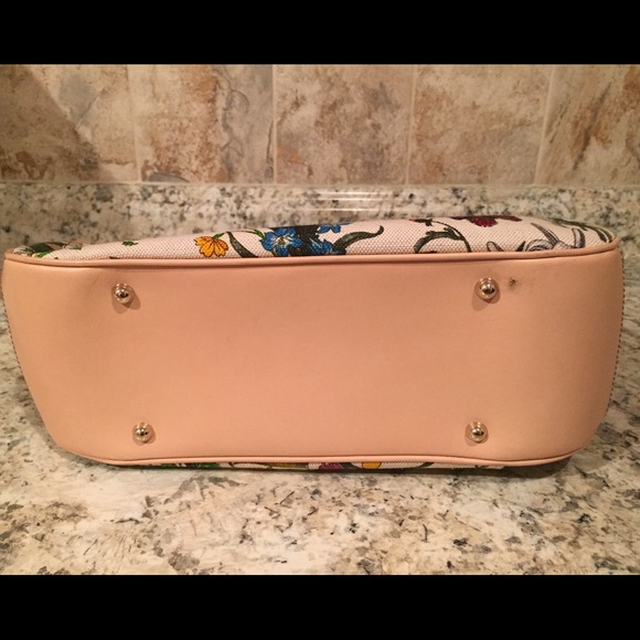 ❌SOLD❌ Gucci Flora 🌺 Bamboo Handbag - Picture 3 of 8