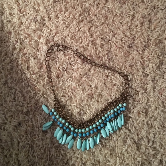 Short necklace