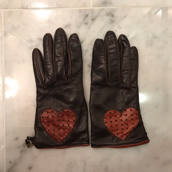 Moschino dark brown leather gloves in size 6.5