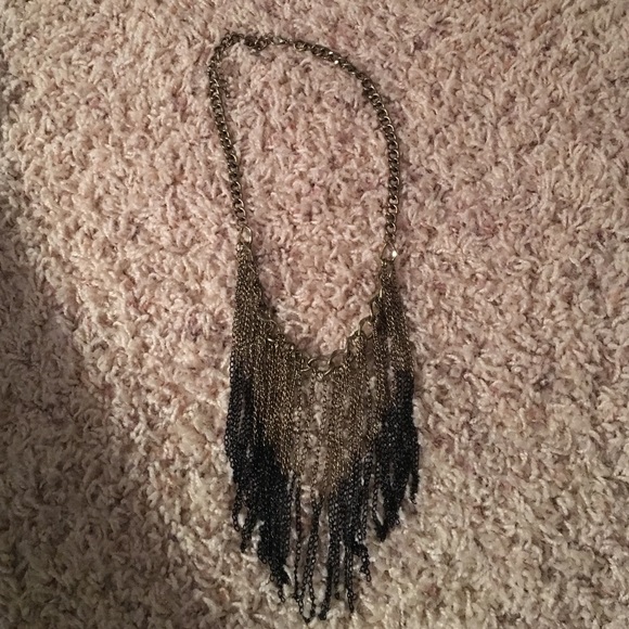 Short necklace