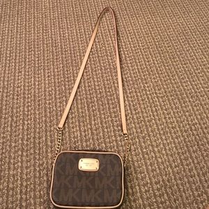 Michael Kors cross body handbag!