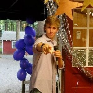 Meet your Posher, Adam