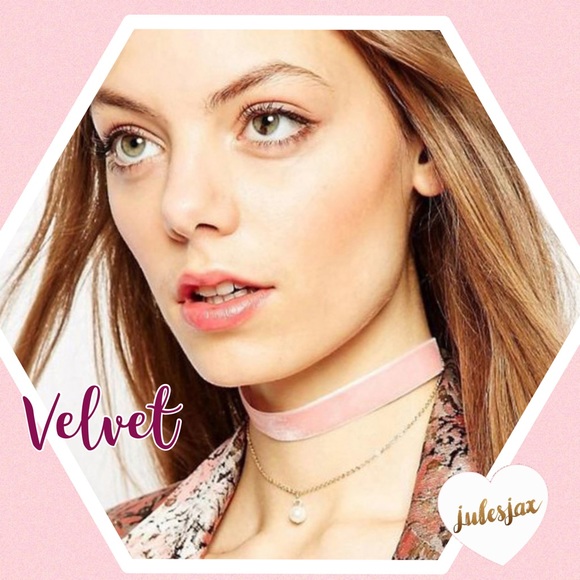 Jewelry - pink OR red VELVET dbl layer gold & pearl choker