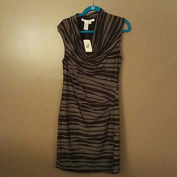 Black n grey rayon / polyester  dress falls below - Picture 1 of 3
