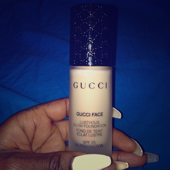Gucci lustrous glow foundation